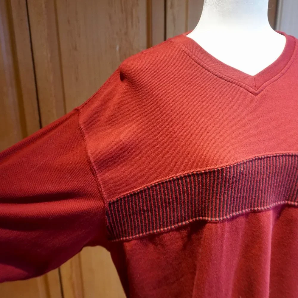 💚 VINTAGE CHAPS | RALPH LAUREN Red V-Neck Stripe Sweater (L)